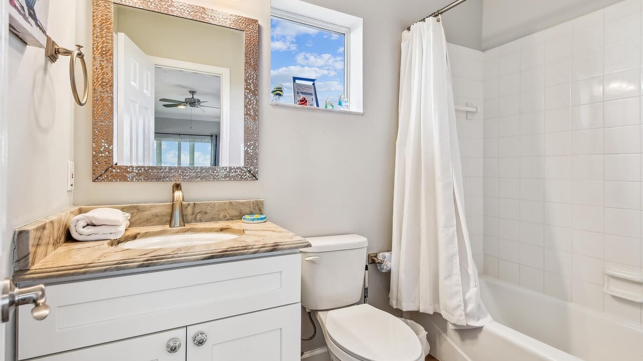 Photo of Bathroom in Plantation