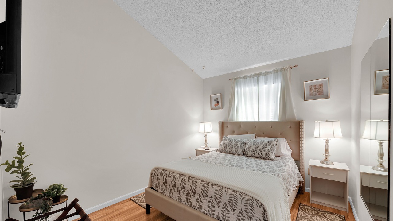 Photo of Bedroom in Golden Glades - The Woods