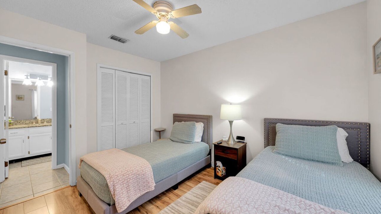Photo of Bedroom in Golden Glades - The Woods