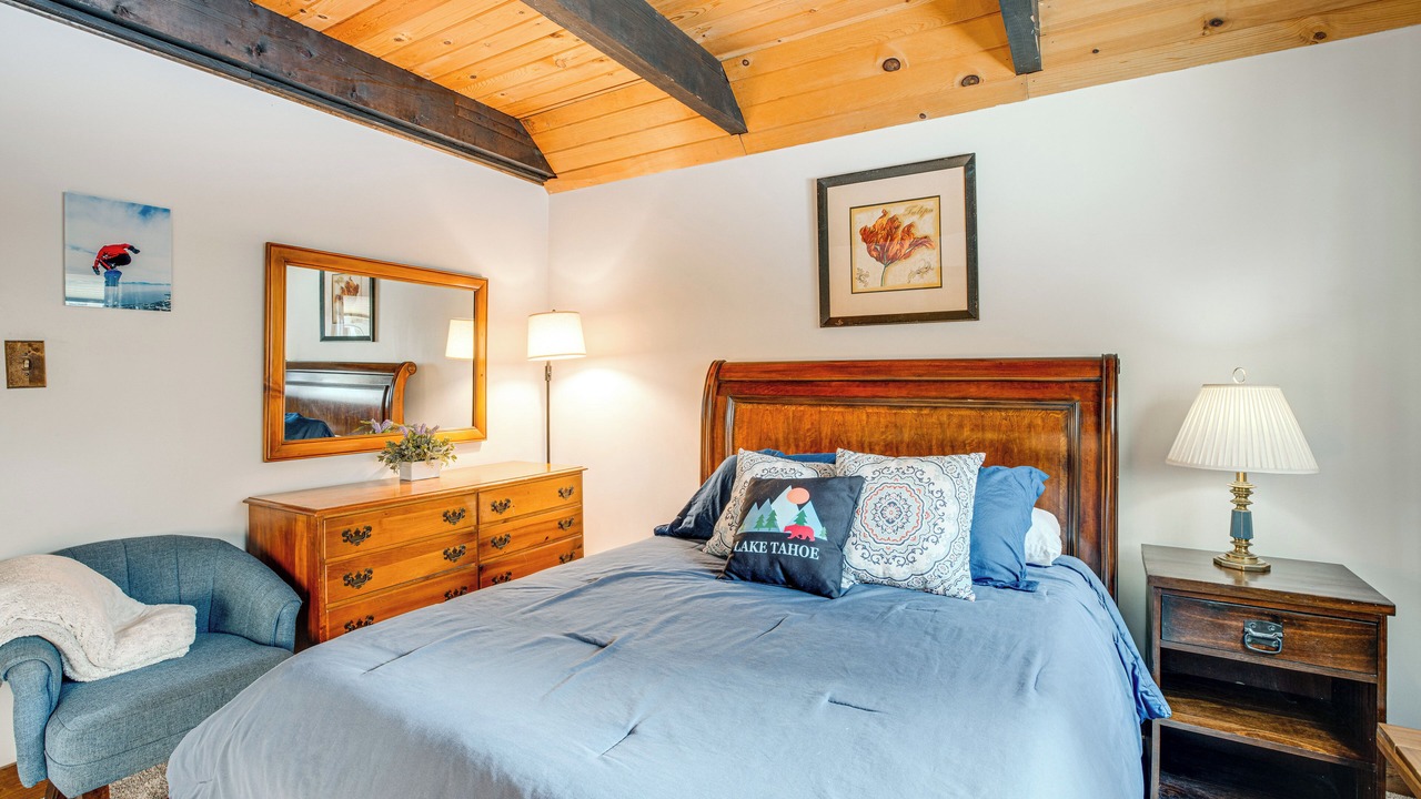 Photo of Bedroom in Christmas Valley