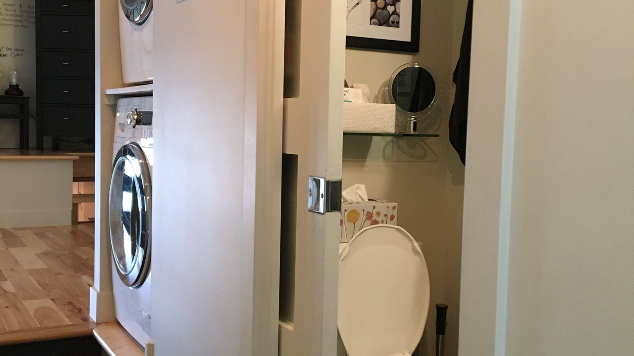 Photo of Bathroom in La Petite-Patrie