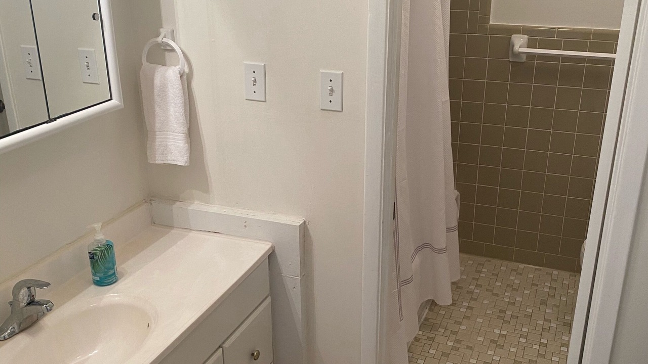 Photo of Bathroom in East End