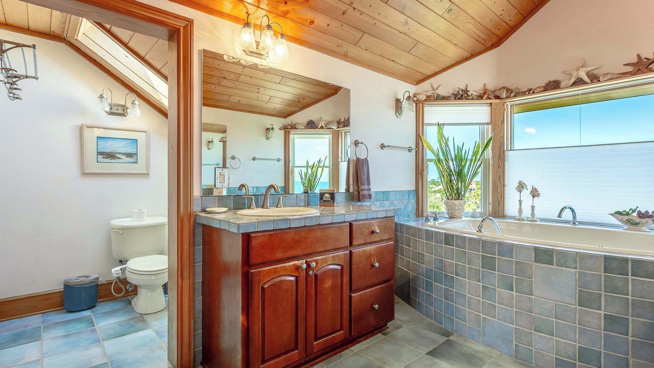Photo of Bathroom in Plantation