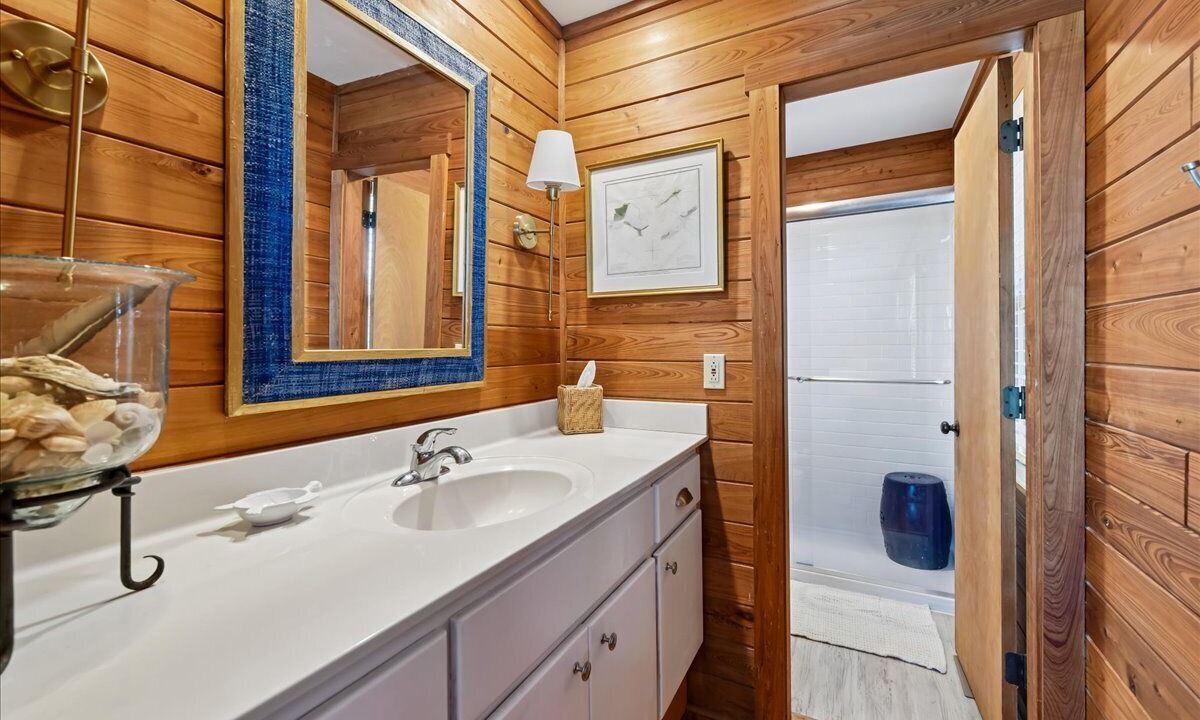 Photo of Bathroom in Plantation