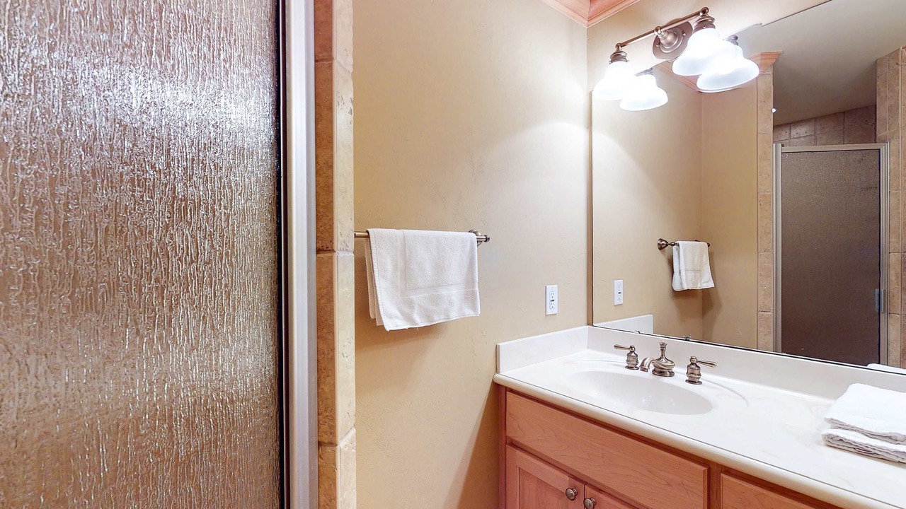 Photo of Bathroom in Plantation