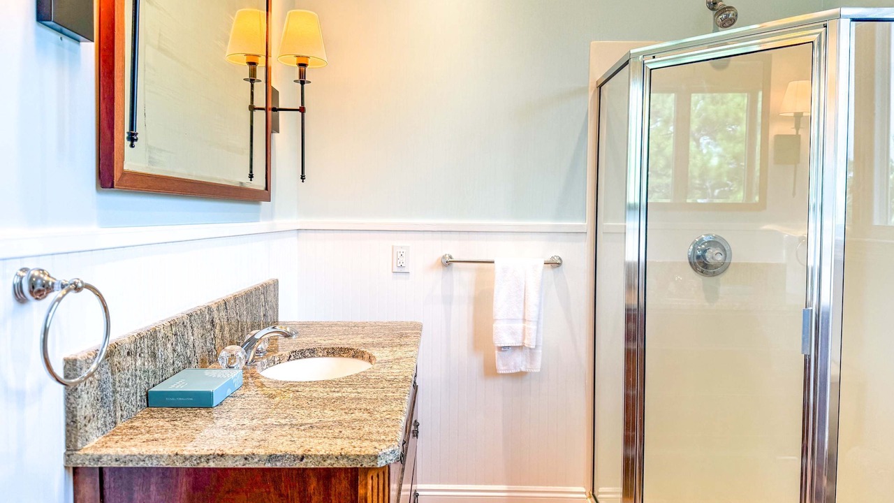 Photo of Bathroom in Plantation