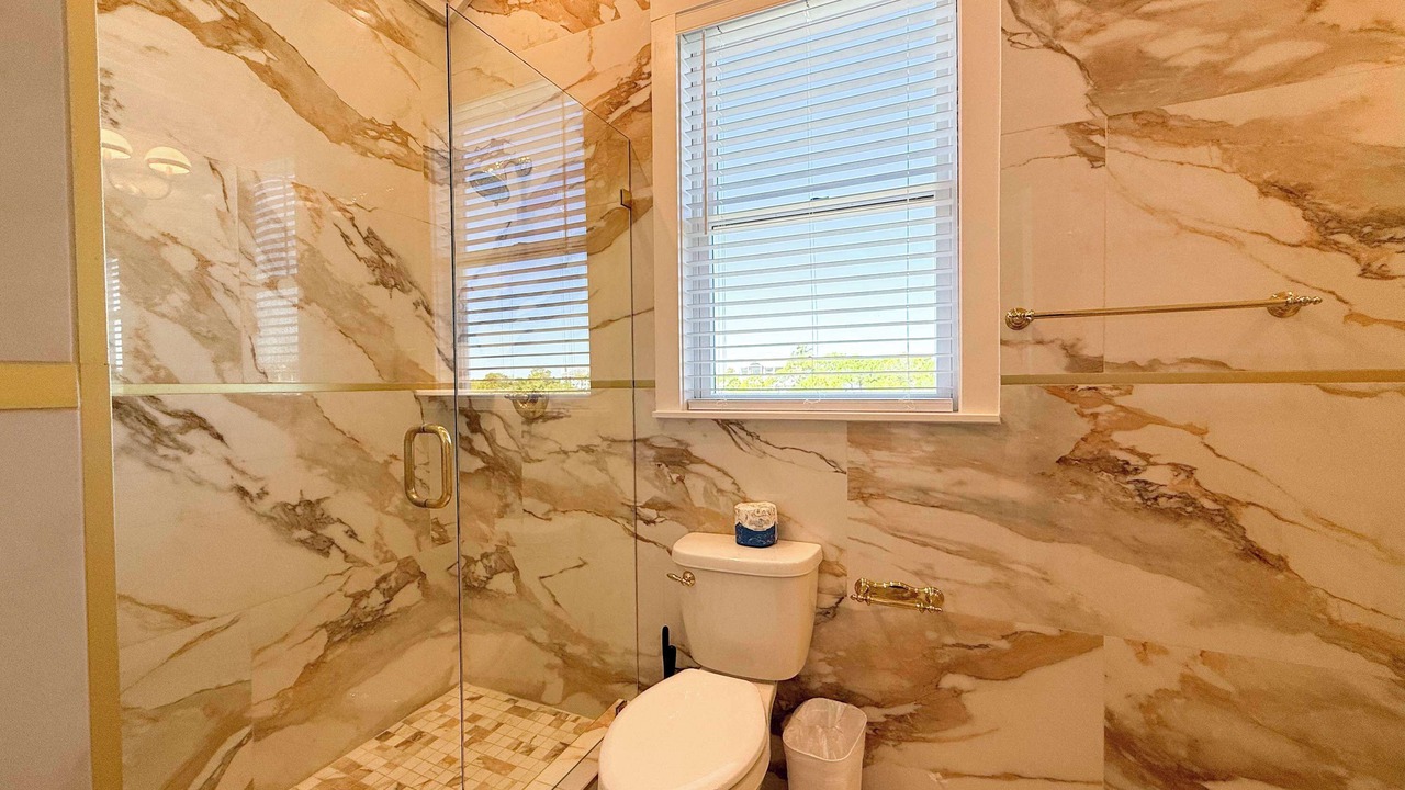Photo of Bathroom in Plantation