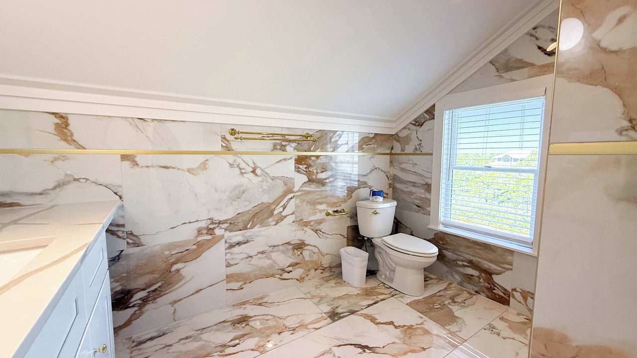 Photo of Bathroom in Plantation