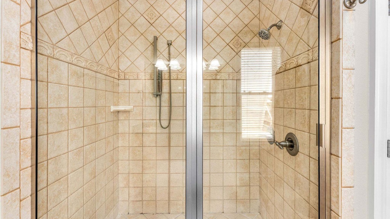 Photo of Bathroom in Plantation