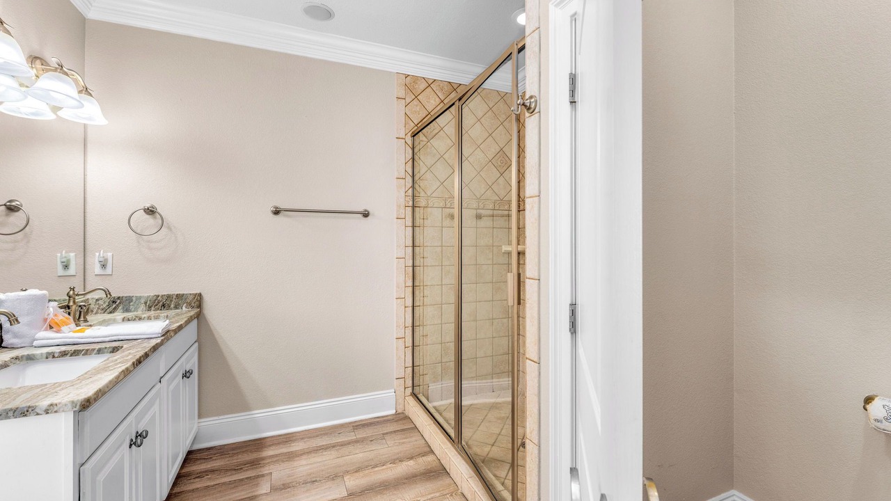 Photo of Bathroom in Plantation