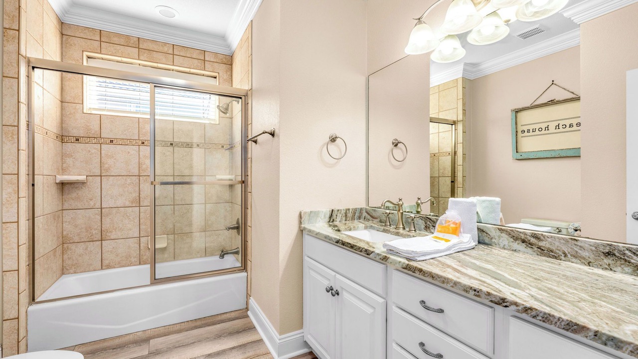 Photo of Bathroom in Plantation