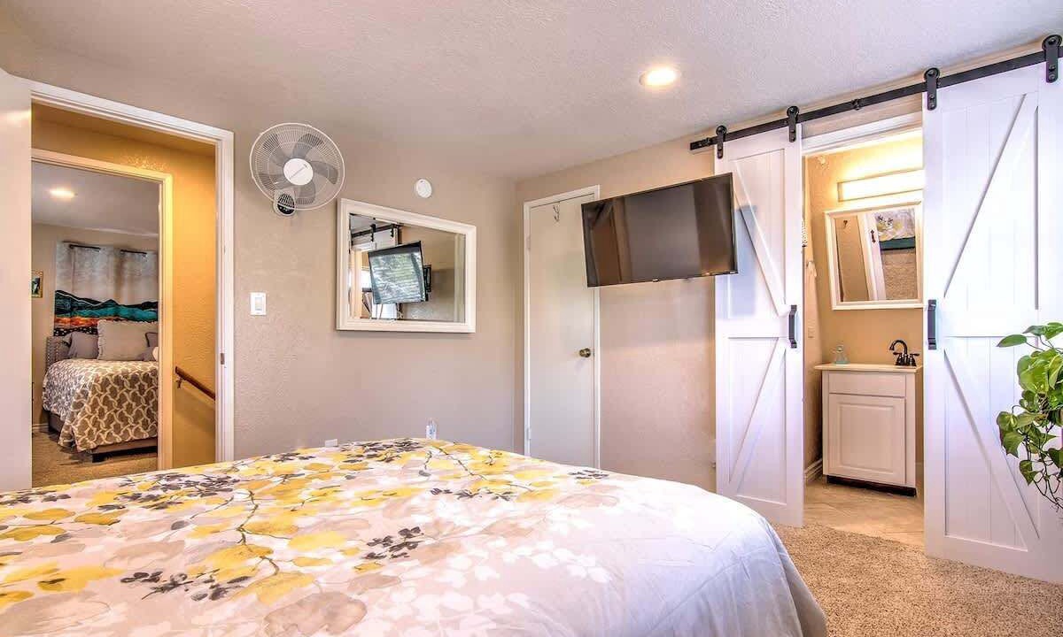 Photo of Bedroom in Pine Cove