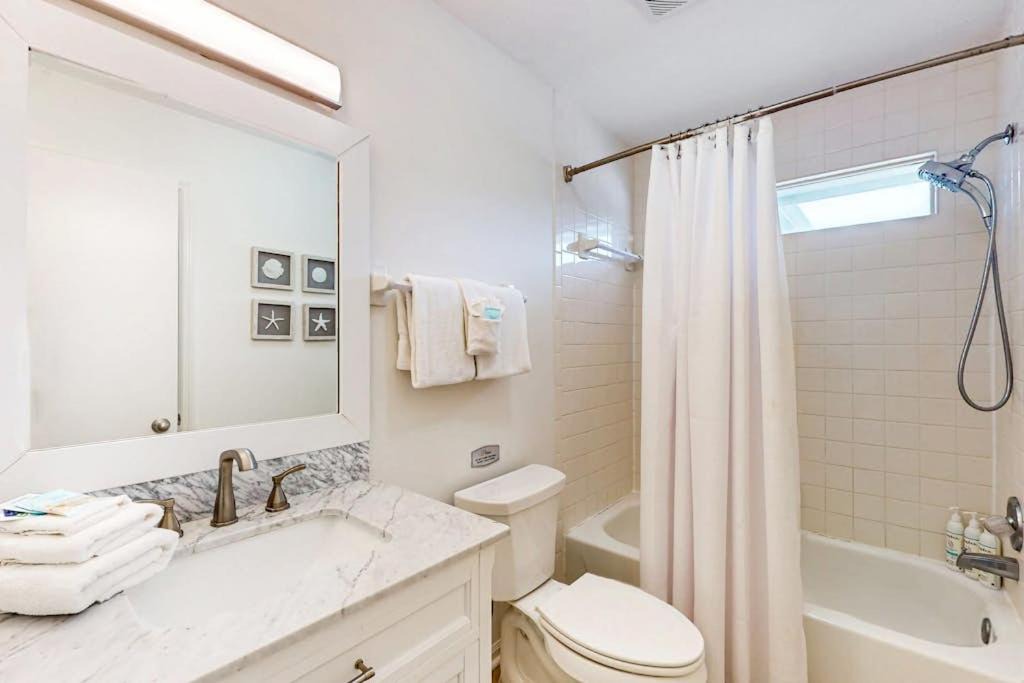 Photo of Bathroom in Plantation