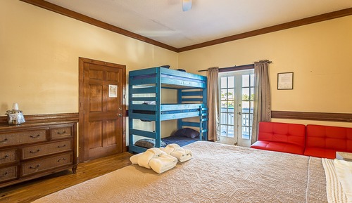 Family Room, 1 Bedroom