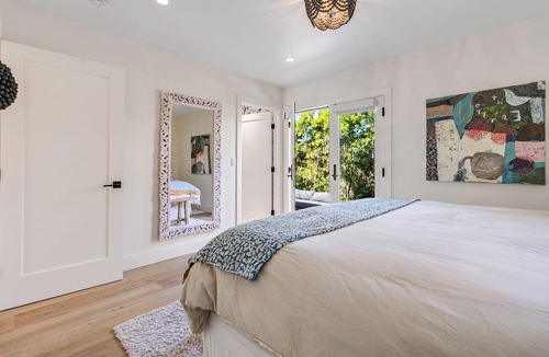 Capitola House | 3868 Emerald House ~ Quiet Street, Walk to Beaches