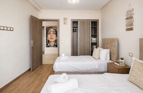 Mohammedia Apartment | Walkable, Beach in 2min, Terrace, DW, AC, PS4, WiFi, BBQ, Yoga Mat