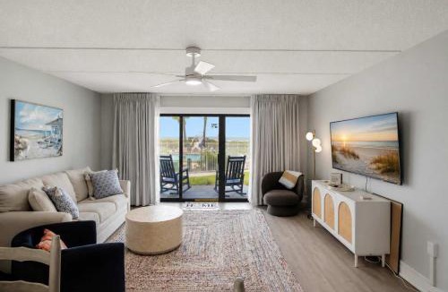 St. George Island House | No Stairs Beach View Pool SGI Villa D2