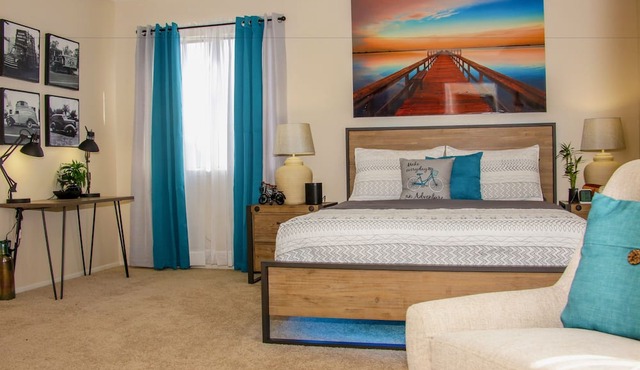 Private Room with Bathroom in Palmdale