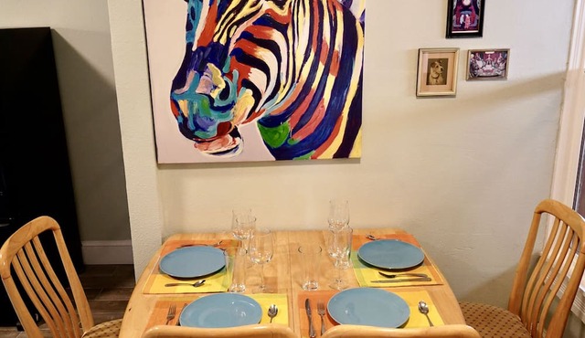 Luxury Funky Fun 420, Walk Downtown wAC–Pets free! in Trinidad