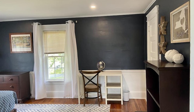 Charming 3 Bdrm Home-Less than 1 mile from Village of Skaneateles-with Parking in Skaneateles