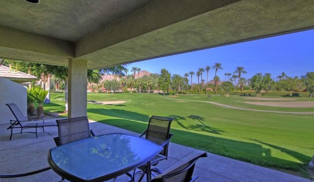 Stylish Golf Course Condo with Spectacular Mountain Views – LQ155 in La Quinta