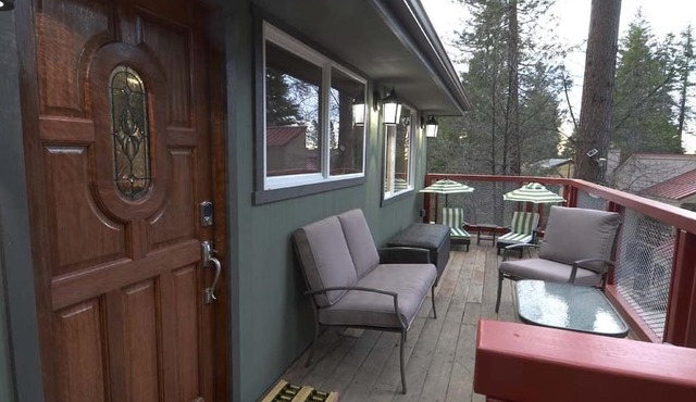 Inside Yosemite Nat Park! Newly remodeled private 2bd 2ba home with central A/C in Yosemite National Park