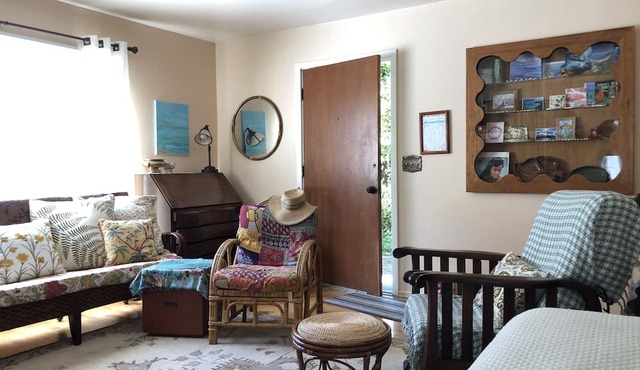 Peaceful Escape, Tropical Gardens, Easy Walk to Beach & Eats in Capitola