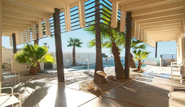 The Getaway 5BR #7: Pool, Mountain View, Kids/Pets welcome in Desert Hot Springs
