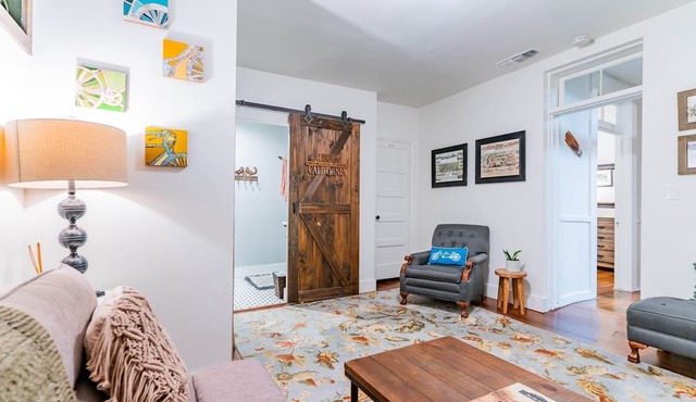 Single Unit Loft/Apartment Sleeps 4- 1,300sq ft in Auburn