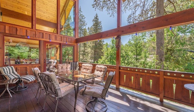 Powder Moon Luxury Home Stunning 5 Bed property Early Winter Booking Discount in Olympic Valley