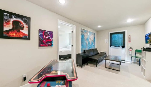 Forest Mtn Lodge: Hot Tub, Game Room, Near Trail in South Lake Tahoe