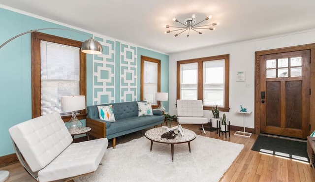 1960s Gem-Close to Downtown & In a Quiet Area in Cedar Rapids