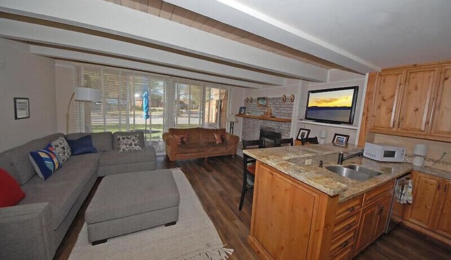 Steps from Outdoor Pool and Beach, Filtered Lake Views from Deck! in South Lake Tahoe