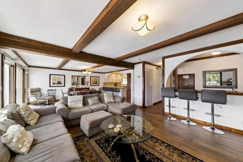 2148 Inverness Drive home in South Lake Tahoe