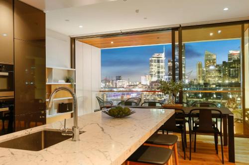 Harbour front Living at Wynyard Marina in Auckland