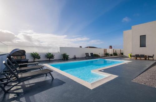 Casa Celeste - Deluxe Ocean View/Heated Pool in Ponta Garça